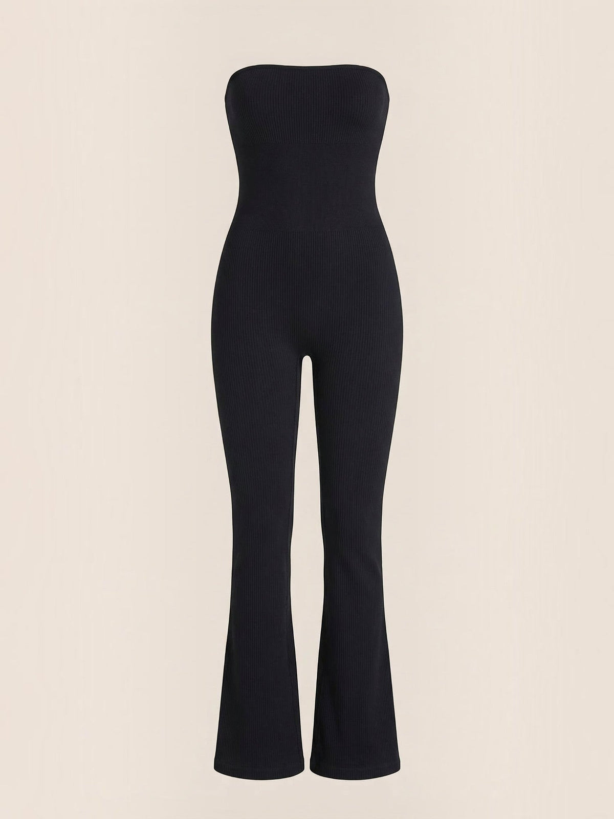 Trägerloser Jumpsuit mit ausgestelltem Bein