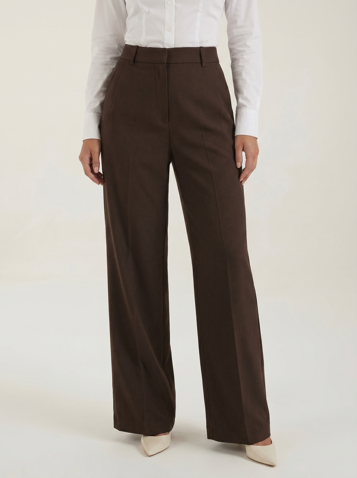 Geschneiderte Hose mit hohem Bund und weitem Bein