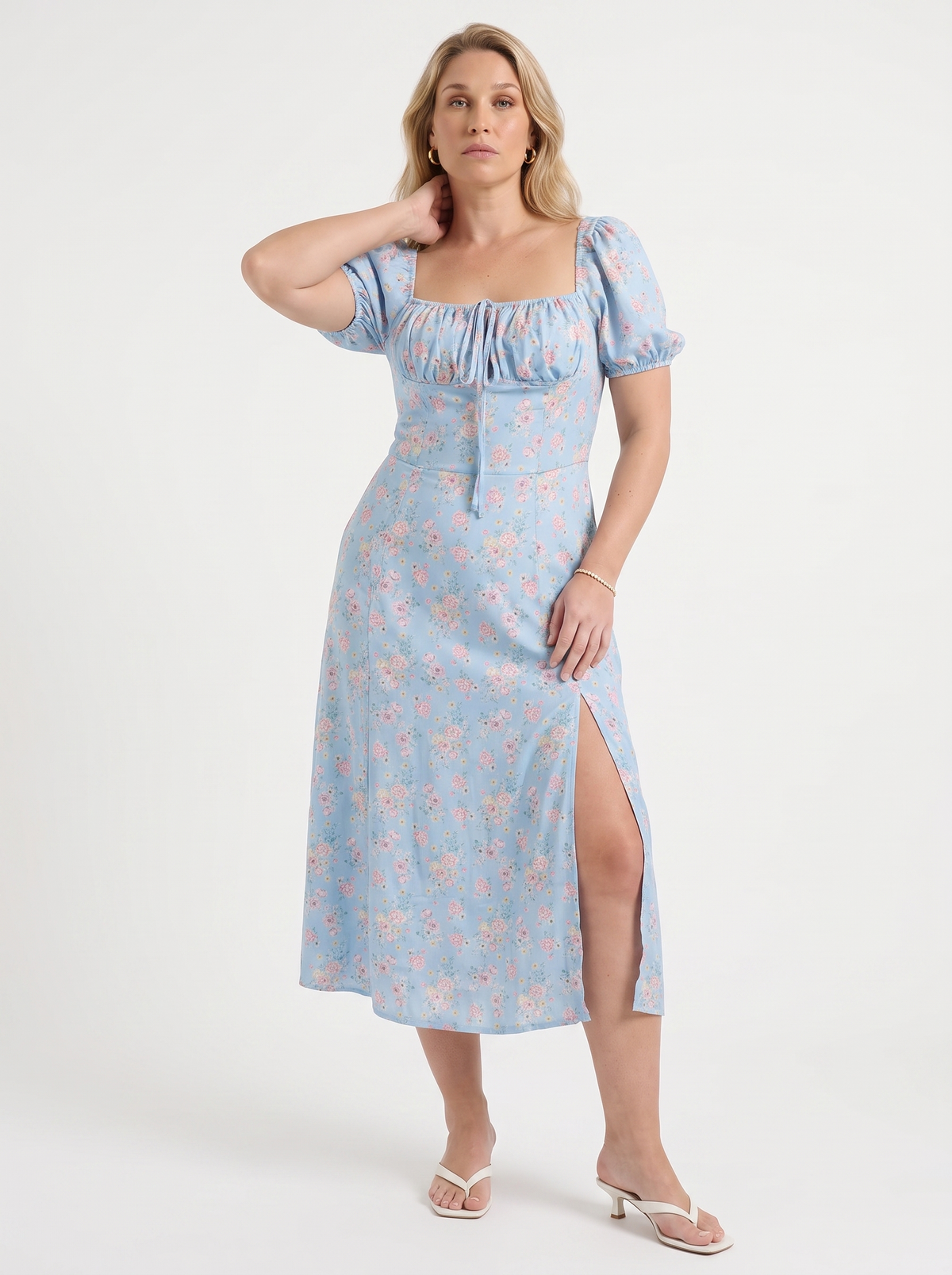 Geblümtes Midikleid mit Puffärmeln