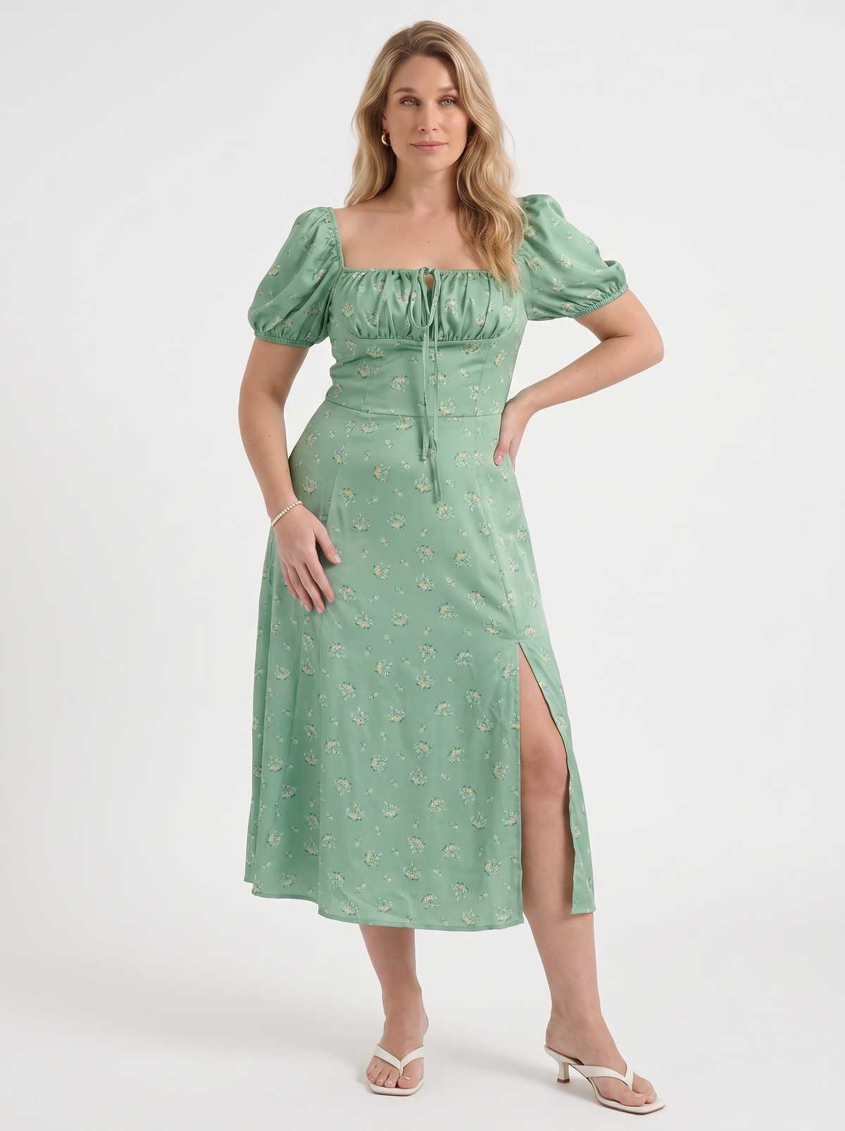 Geblümtes Midikleid mit Puffärmeln