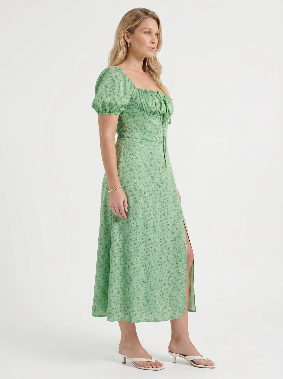 Geblümtes Midikleid mit Puffärmeln