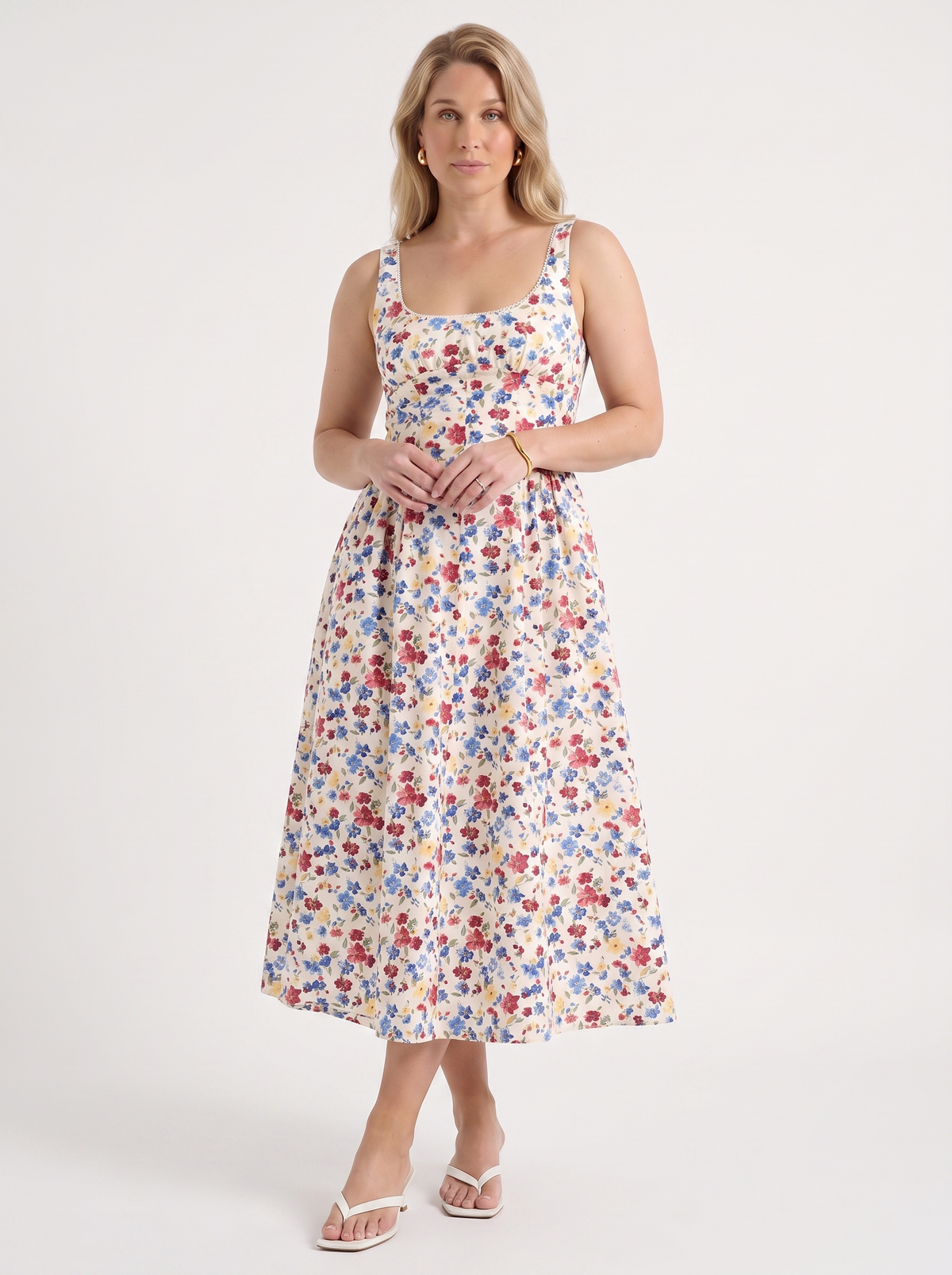Geblümtes Midikleid mit eckigem Ausschnitt