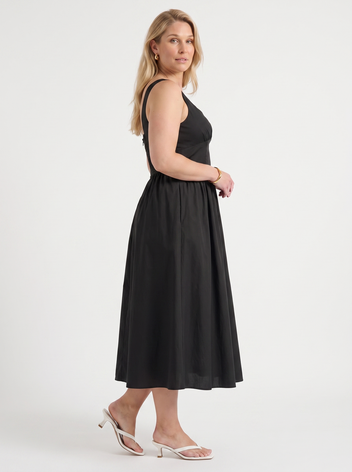 Geblümtes Midikleid mit eckigem Ausschnitt