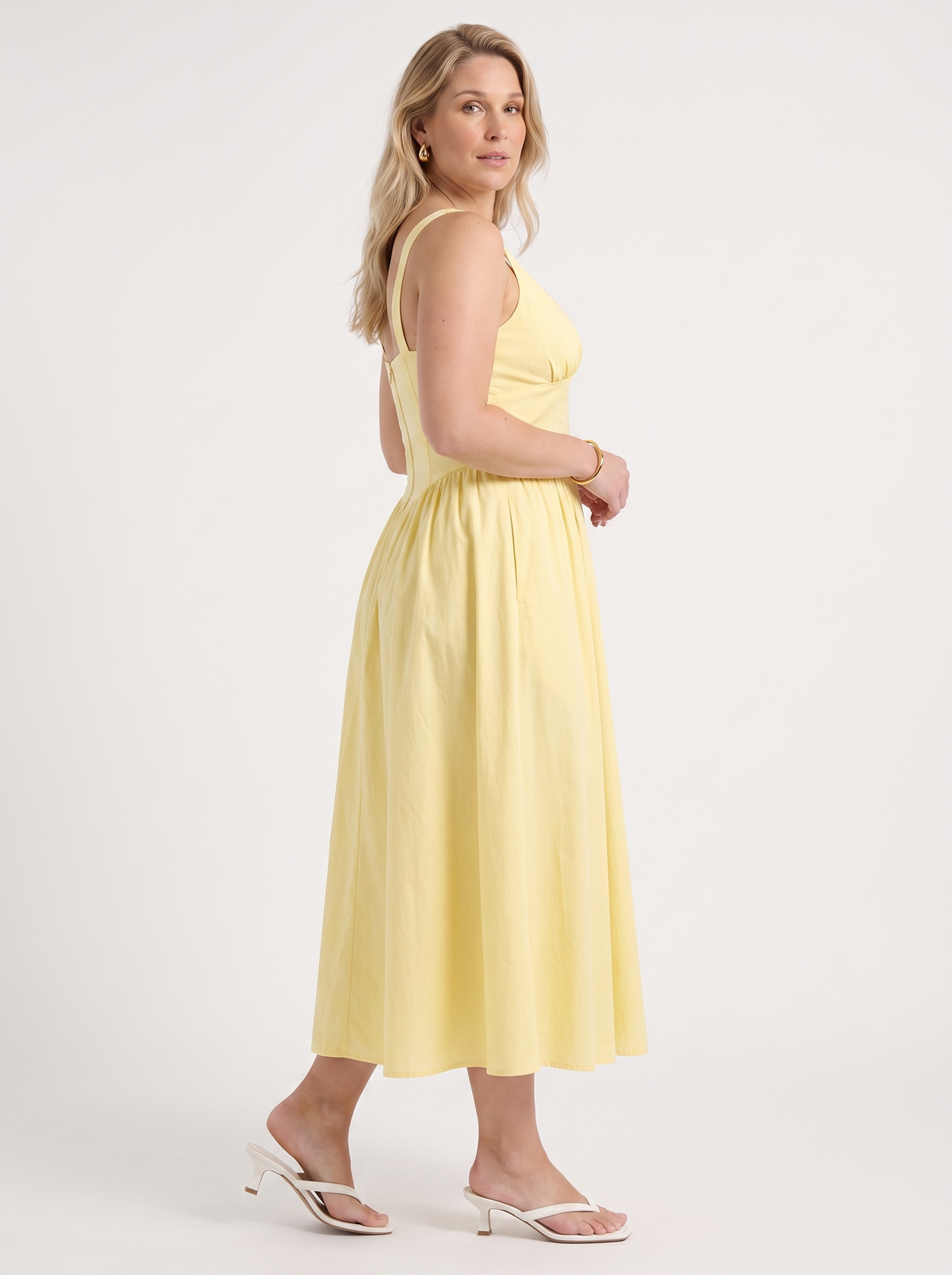 Geblümtes Midikleid mit eckigem Ausschnitt