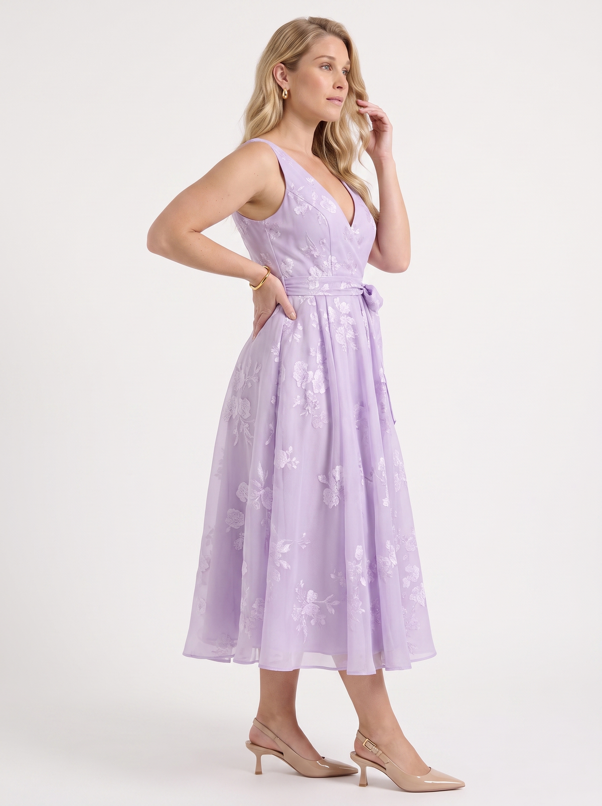 Geblümtes Wickel-Midikleid