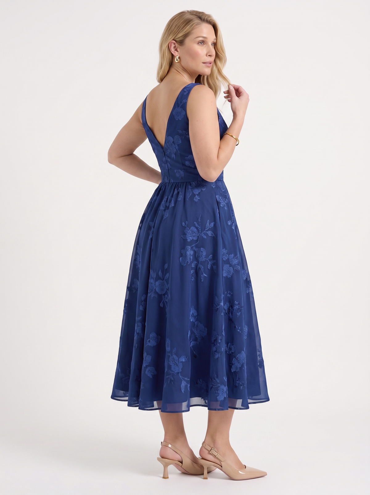 Geblümtes Wickel-Midikleid