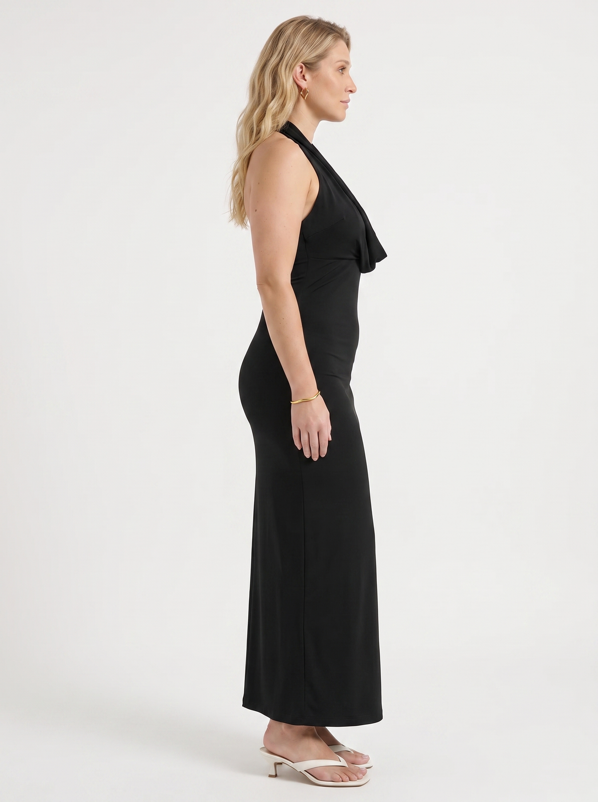 Maxikleid mit Wasserfallausschnitt