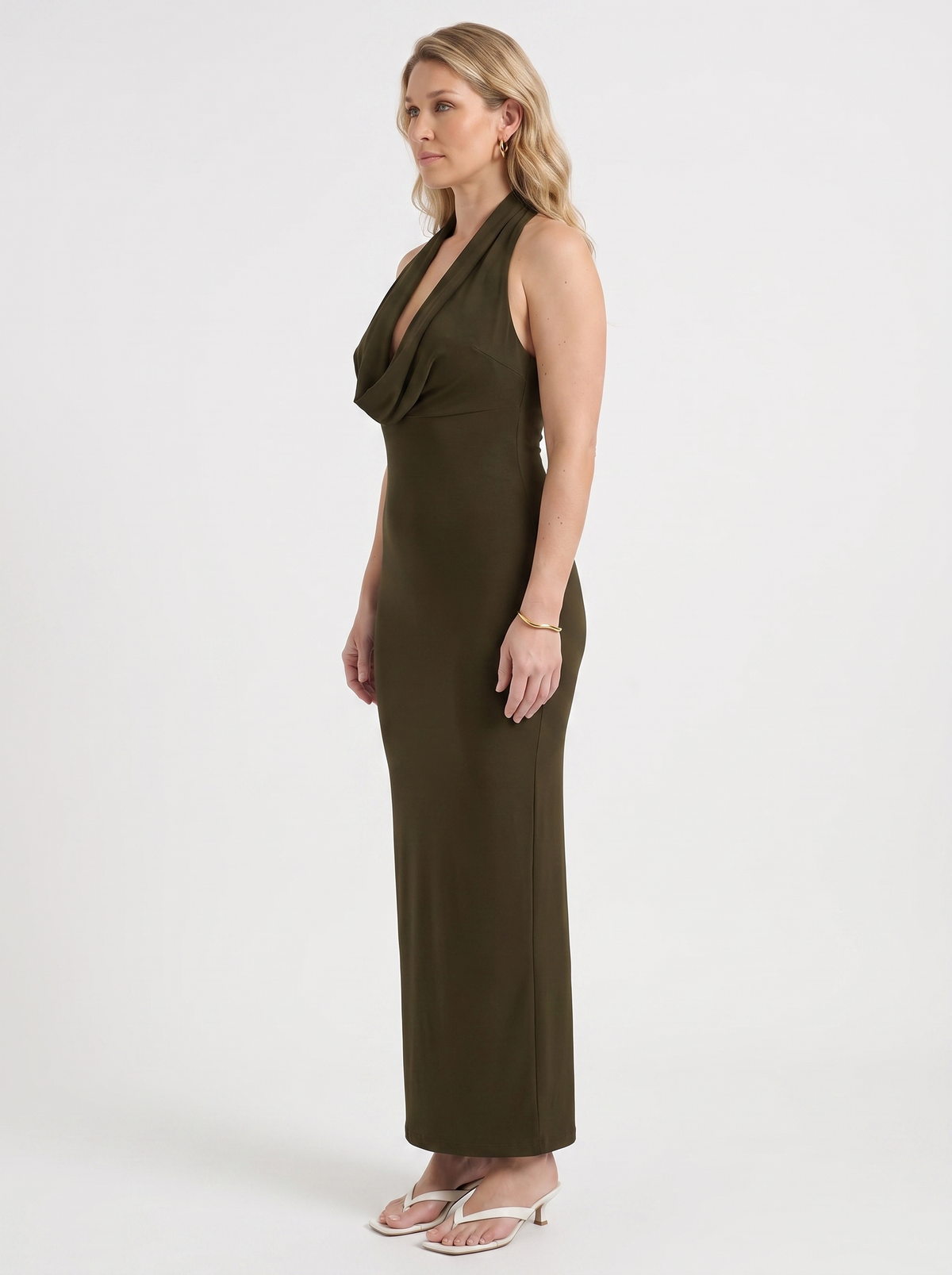 Maxikleid mit Wasserfallausschnitt