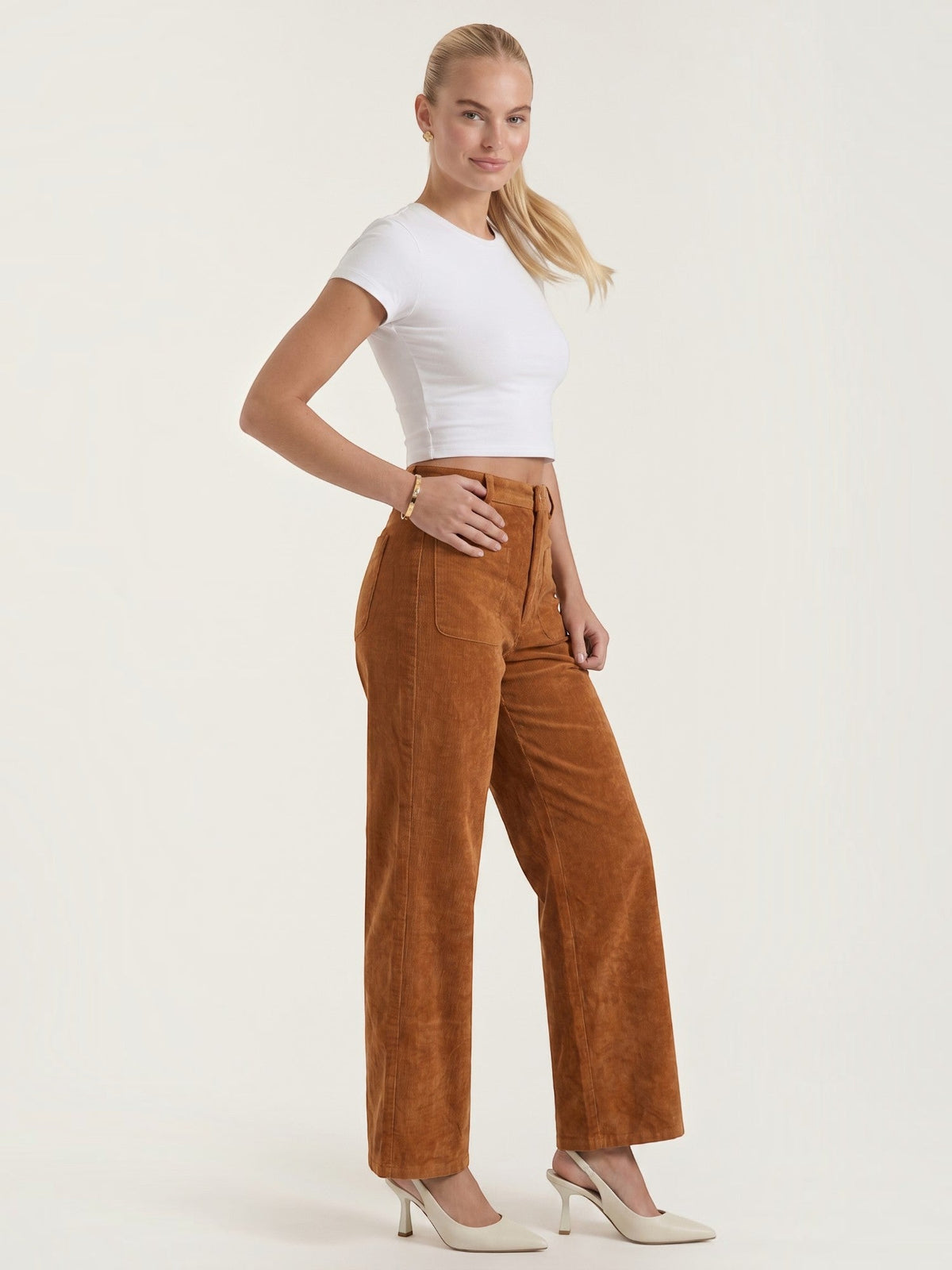 Cordhose mit weitem Bein und Aufgesetzten Taschen
