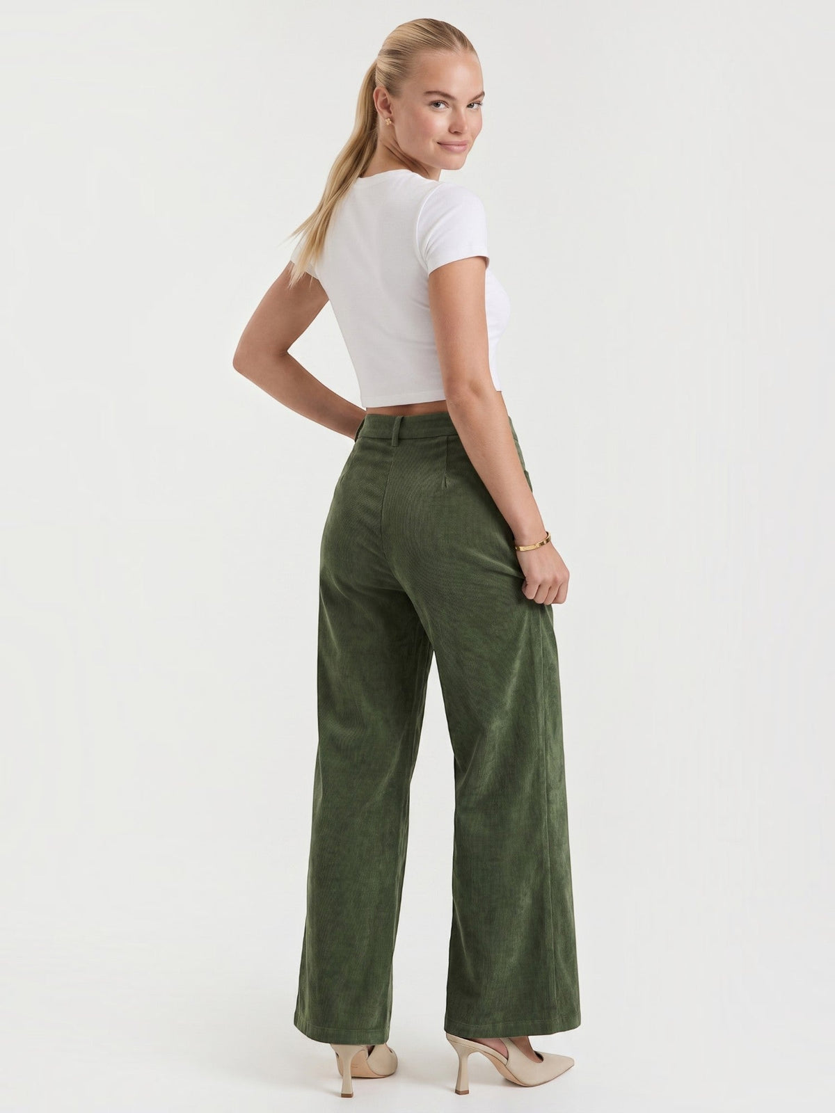 Cordhose mit weitem Bein und Aufgesetzten Taschen