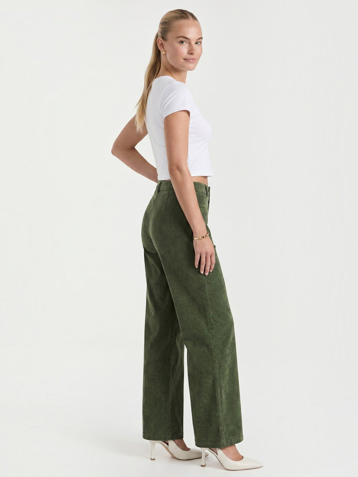Cordhose mit weitem Bein und Aufgesetzten Taschen