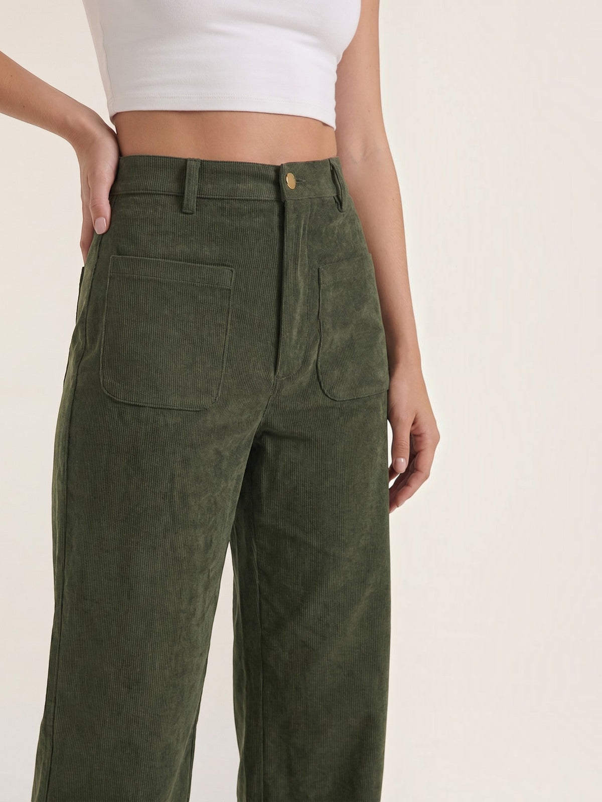 Cordhose mit weitem Bein und Aufgesetzten Taschen