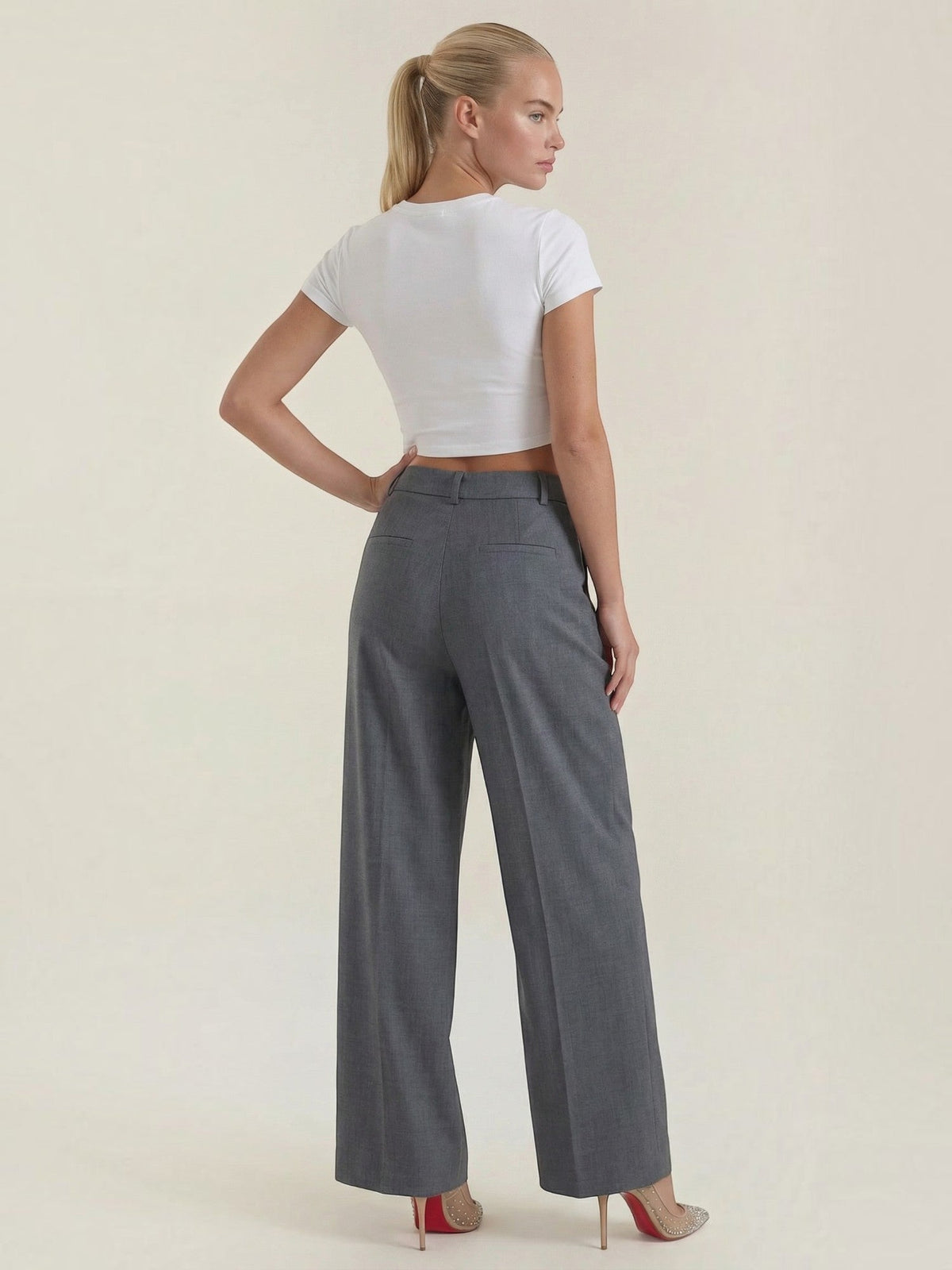 Hohe weite Hose