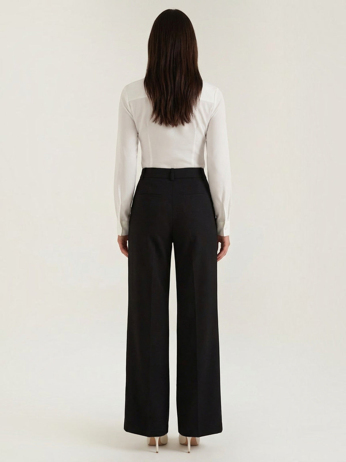 Geschneiderte Hose mit hohem Bund und weitem Bein