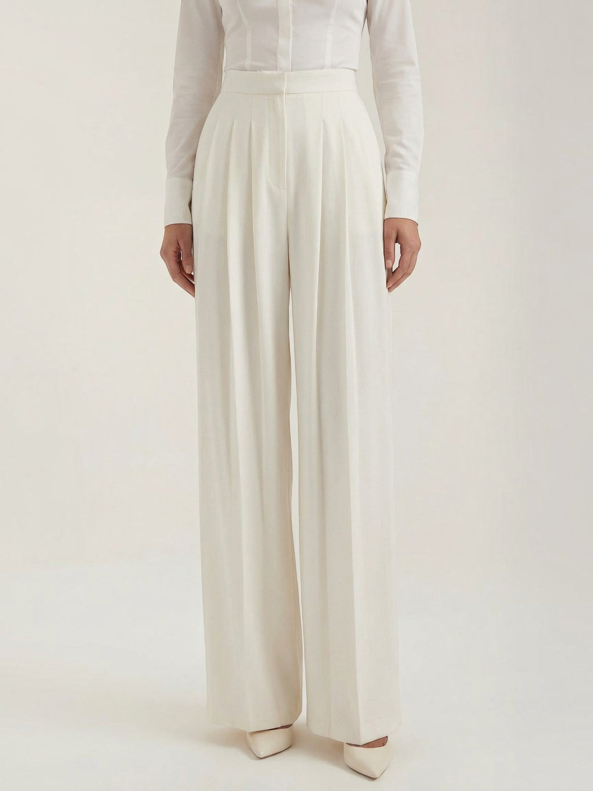 Plissierte Hose mit hohem Bund und weitem Bein