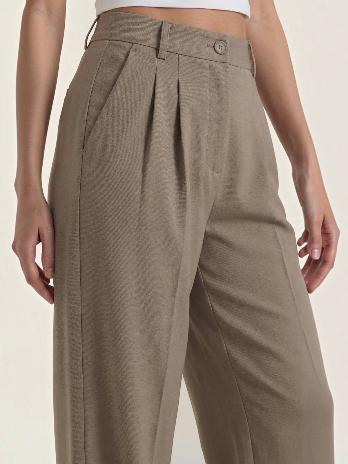 Plissierte Hose mit Seitentaschen