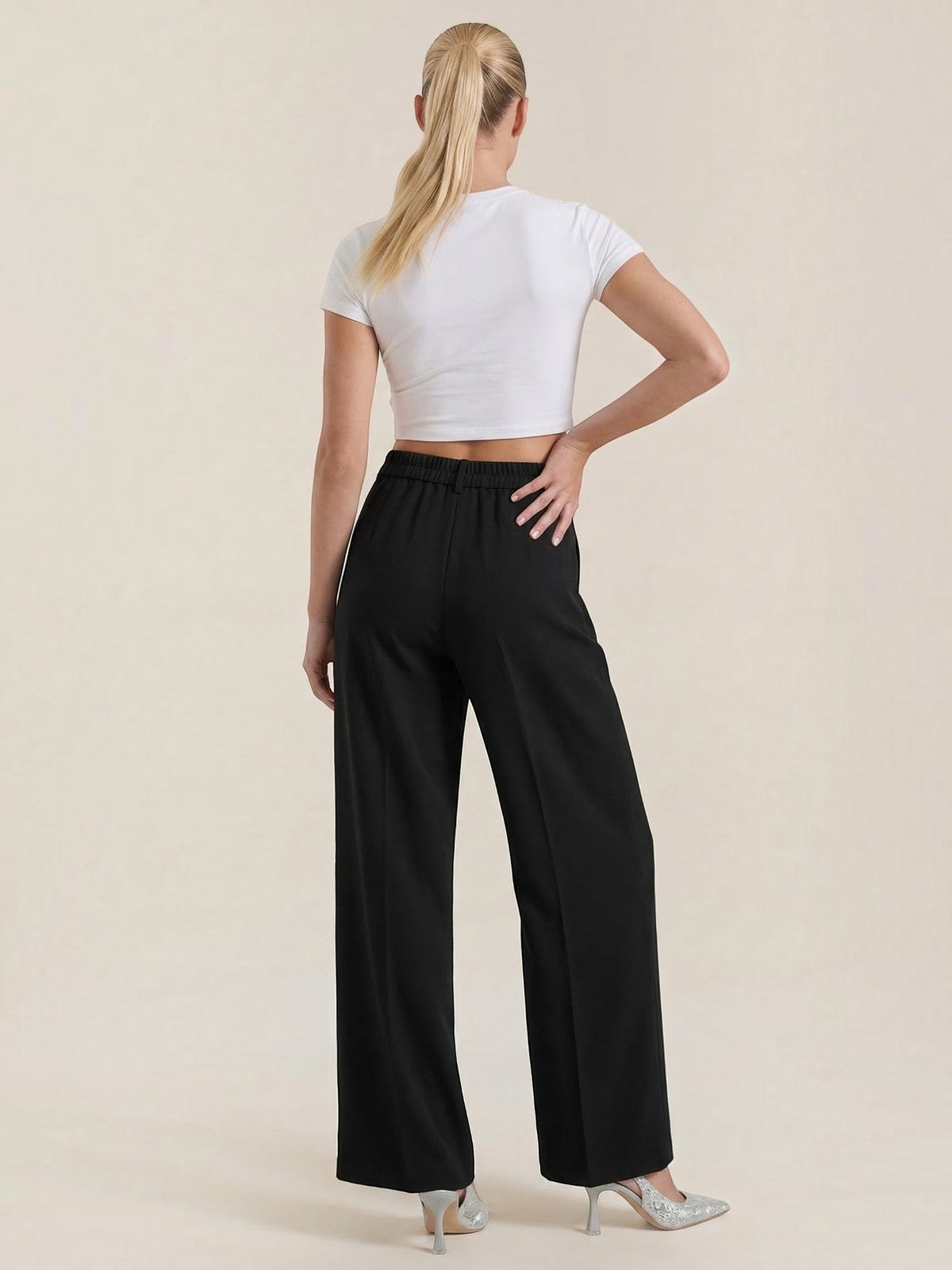 Plissierte Hose mit Seitentaschen