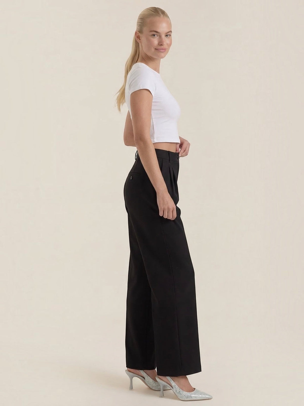 Plissierte Hose mit Seitentaschen