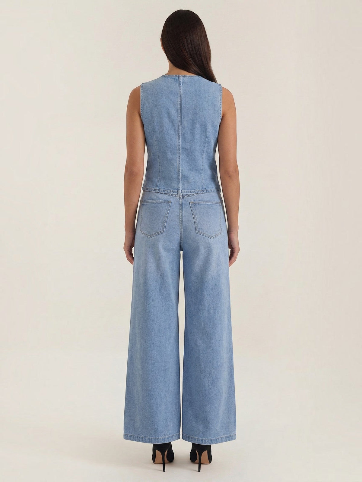 Set aus Baumwoll-Denim-Weste und weiter Hose
