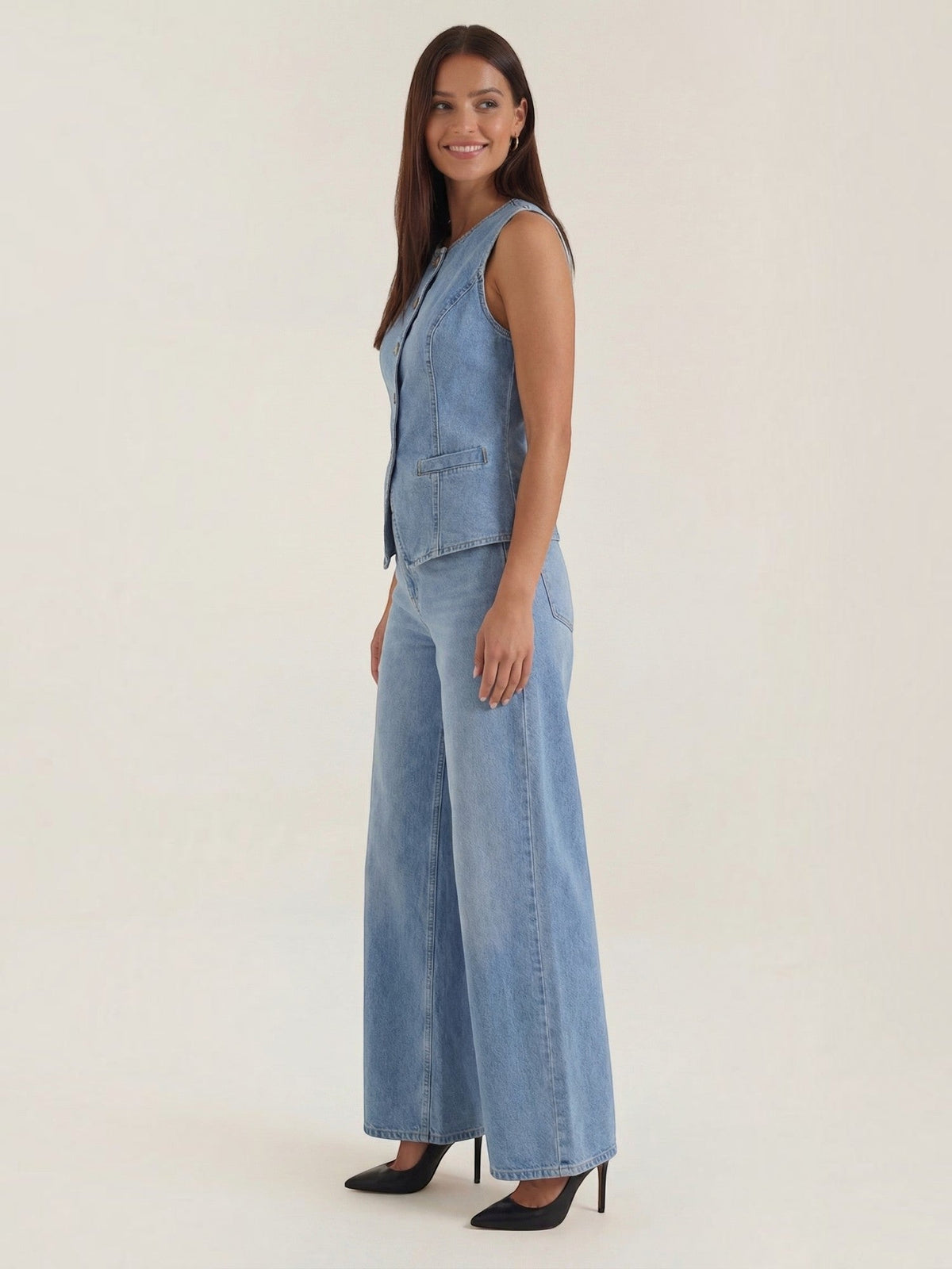Set aus Baumwoll-Denim-Weste und weiter Hose